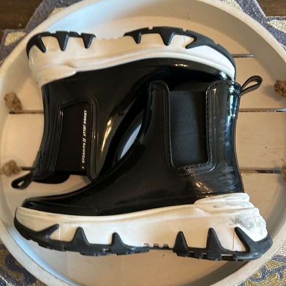 LEMON JELLY black and white rain boots size 36 (US 6) - Picture 7 of 13